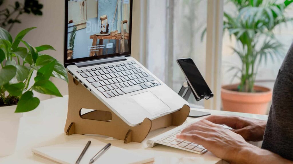 Giá đỡ laptop