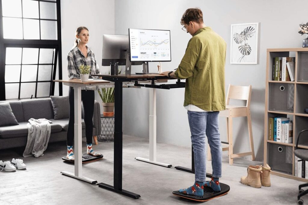 Bàn làm việc điều chỉnh độ cao