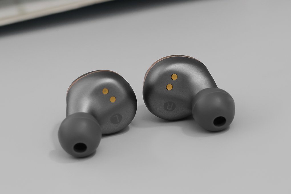 Tai nghe bluetooth